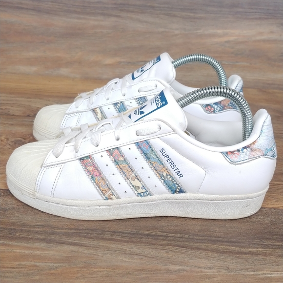 Adidas Superstar La marque Aux 3 bandes - Picture 4 of 13